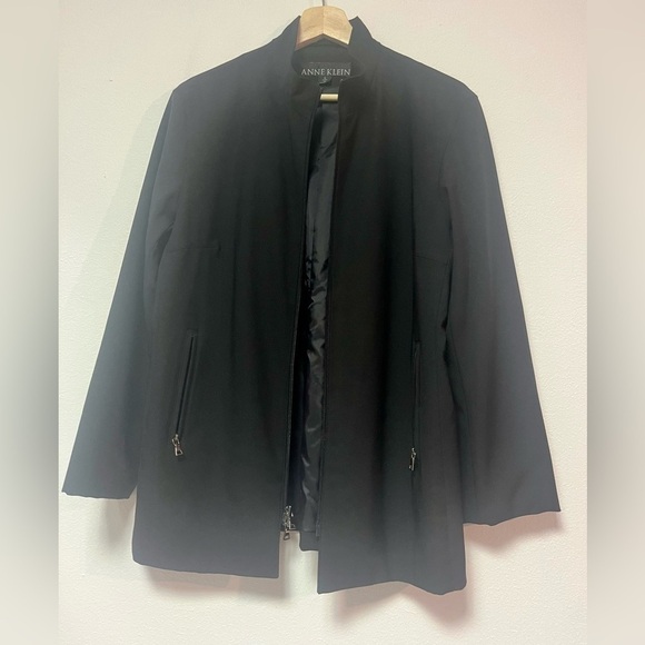 Anne Klein Jackets & Blazers - Anne Klein Lined Blazer